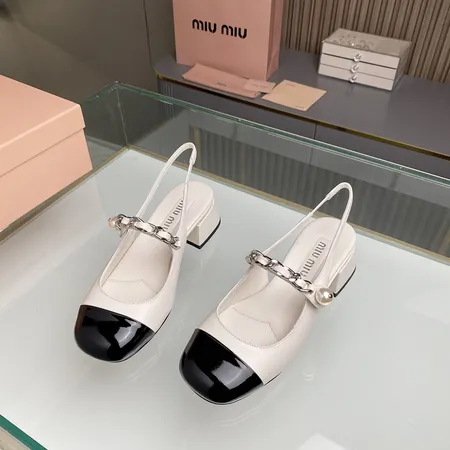 ミュウミュウ サンダル