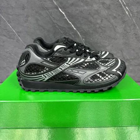 ボッテガ ヴェネタ スニーカー