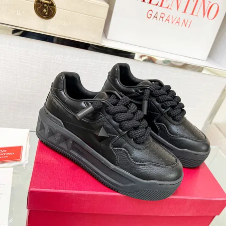 ヴァレンティノ カジュアルシューズ