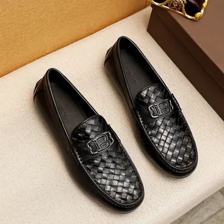 ボッテガ ヴェネタ ビジネスシューズ