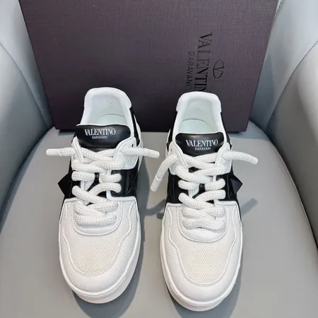 ヴァレンティノ カジュアルシューズ