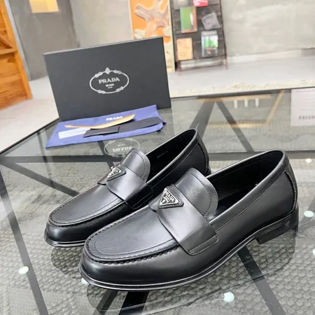 プラダ ビジネスシューズ