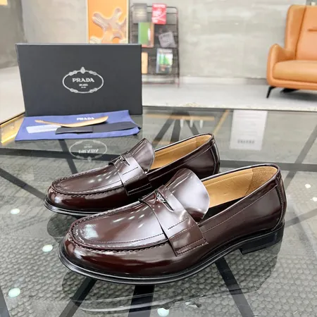 プラダ ビジネスシューズ