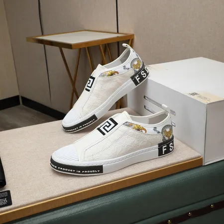 ヴェルサーチ カジュアルシューズ