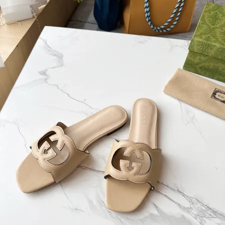 グッチ スリッパ
