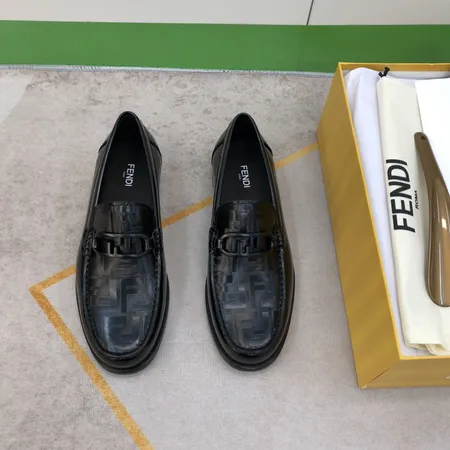 フェンディ ビジネスシューズ