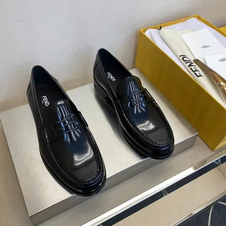 フェンディ ビジネスシューズ