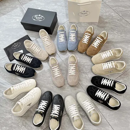 プラダ カジュアルシューズ