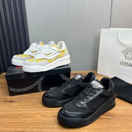 ヴェルサーチ カジュアルシューズ