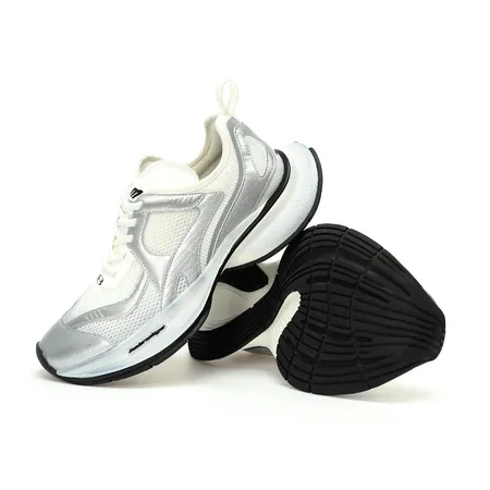 バレンシアガ スニーカー