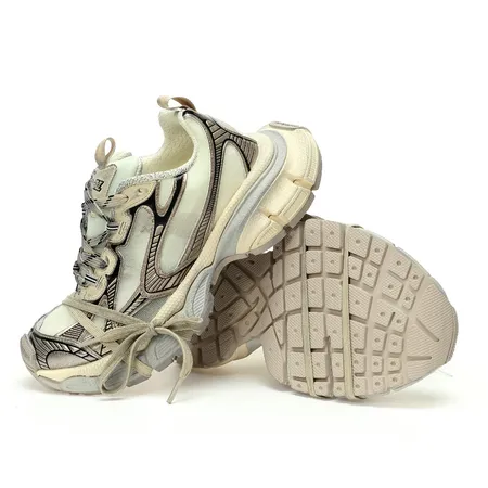 バレンシアガ スニーカー