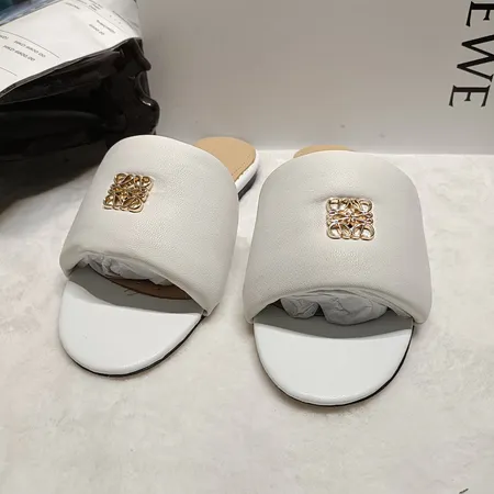 ロエベ スリッパ