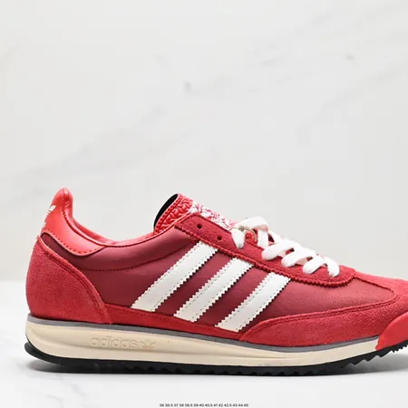 アディダス カジュアルシューズ