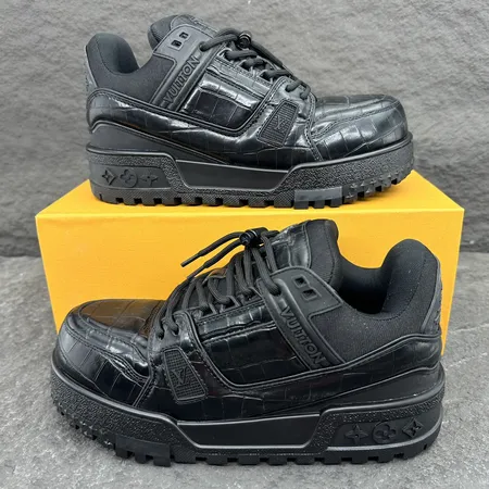 ルイヴィトン カジュアルシューズ