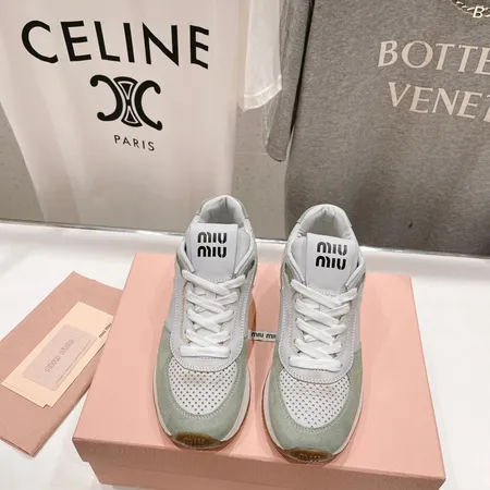 ミュウミュウ スニーカー