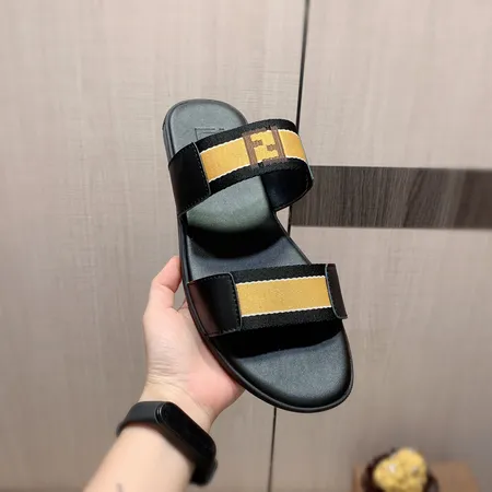 フェンディ スリッパ