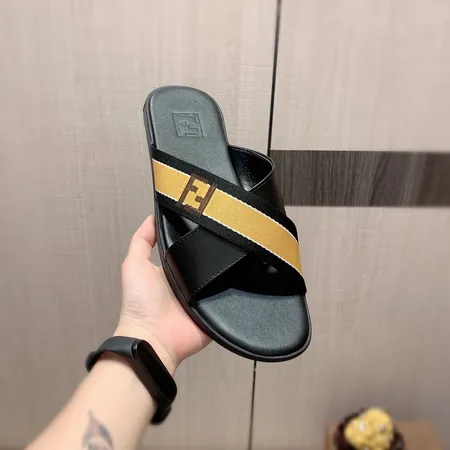 フェンディ スリッパ