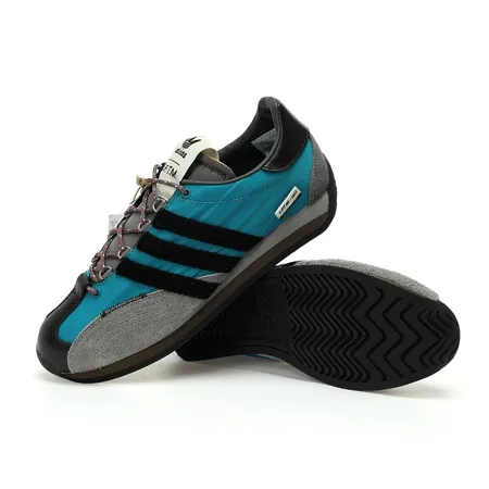 アディダス カジュアルシューズ