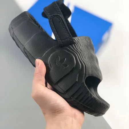 アディダス サンダル