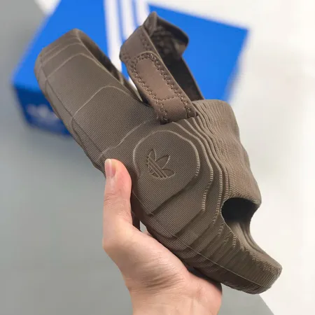 アディダス サンダル