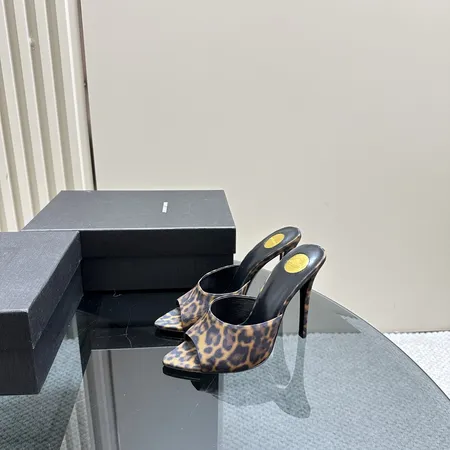 イブサンローラン スリッパ