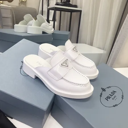 プラダ スリッパ