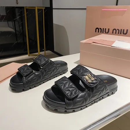 ミュウミュウ スリッパ