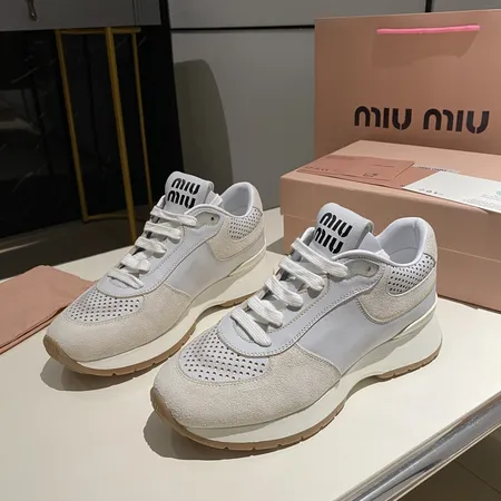 ミュウミュウ スニーカー