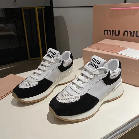 ミュウミュウ スニーカー