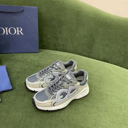 ディオール スニーカー