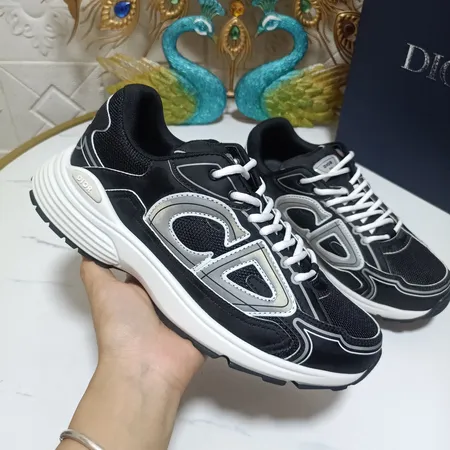 ディオール スニーカー