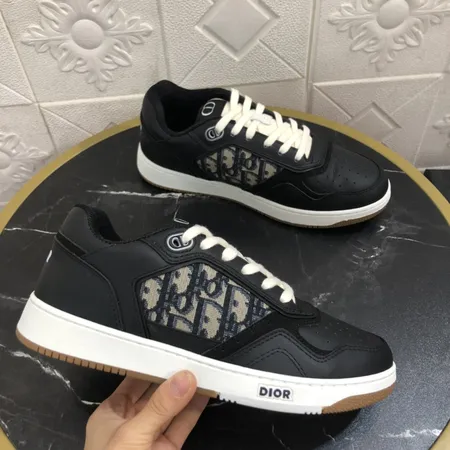 ディオール カジュアルシューズ