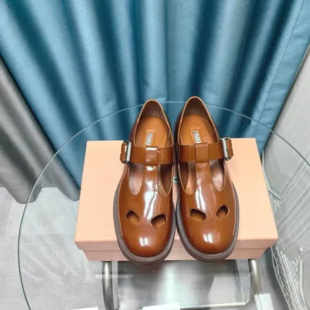 ミュウミュウ ビジネスシューズ