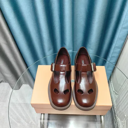 ミュウミュウ ビジネスシューズ