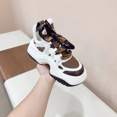 ルイヴィトン スニーカー