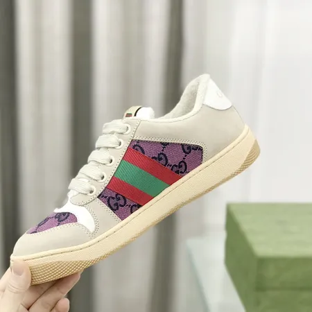 グッチ カジュアルシューズ