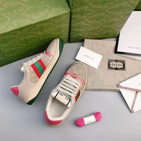 グッチ カジュアルシューズ