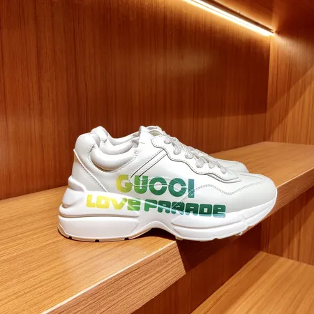 グッチ スニーカー