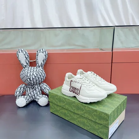 グッチ スニーカー