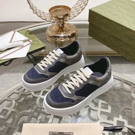 グッチ カジュアルシューズ