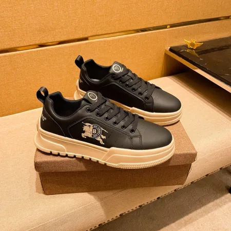 バーバリー ス カジュアルシューズ