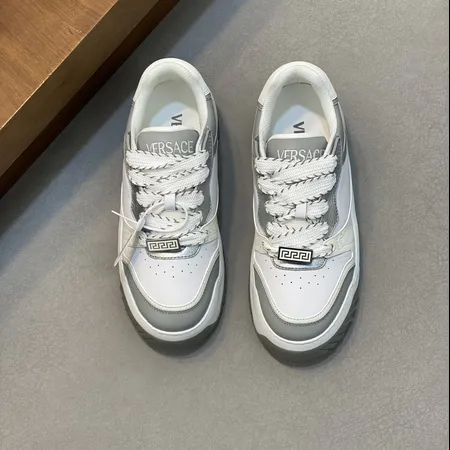 ヴェルサーチ カジュアルシューズ