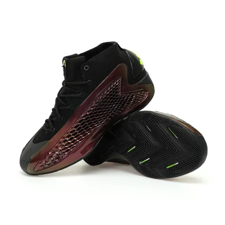 アディダス スニーカー