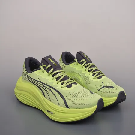 プーマ スニーカー