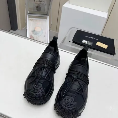 アルマーニ スニーカー