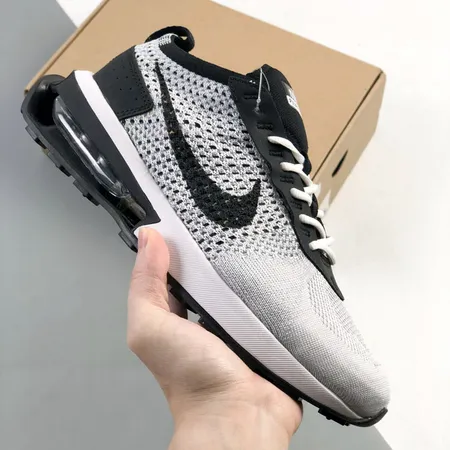 ナイキ スニーカー