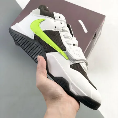 ナイキ スニーカー