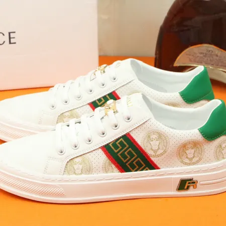 ヴェルサーチ カジュアルシューズ