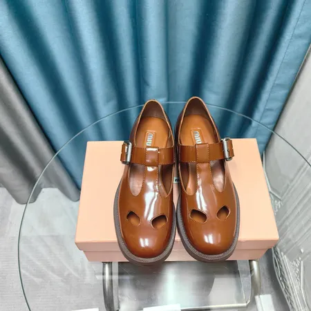 ミュウミュウ ビジネスシューズ