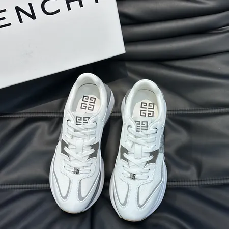 ジバンシィ カジュアルシューズ